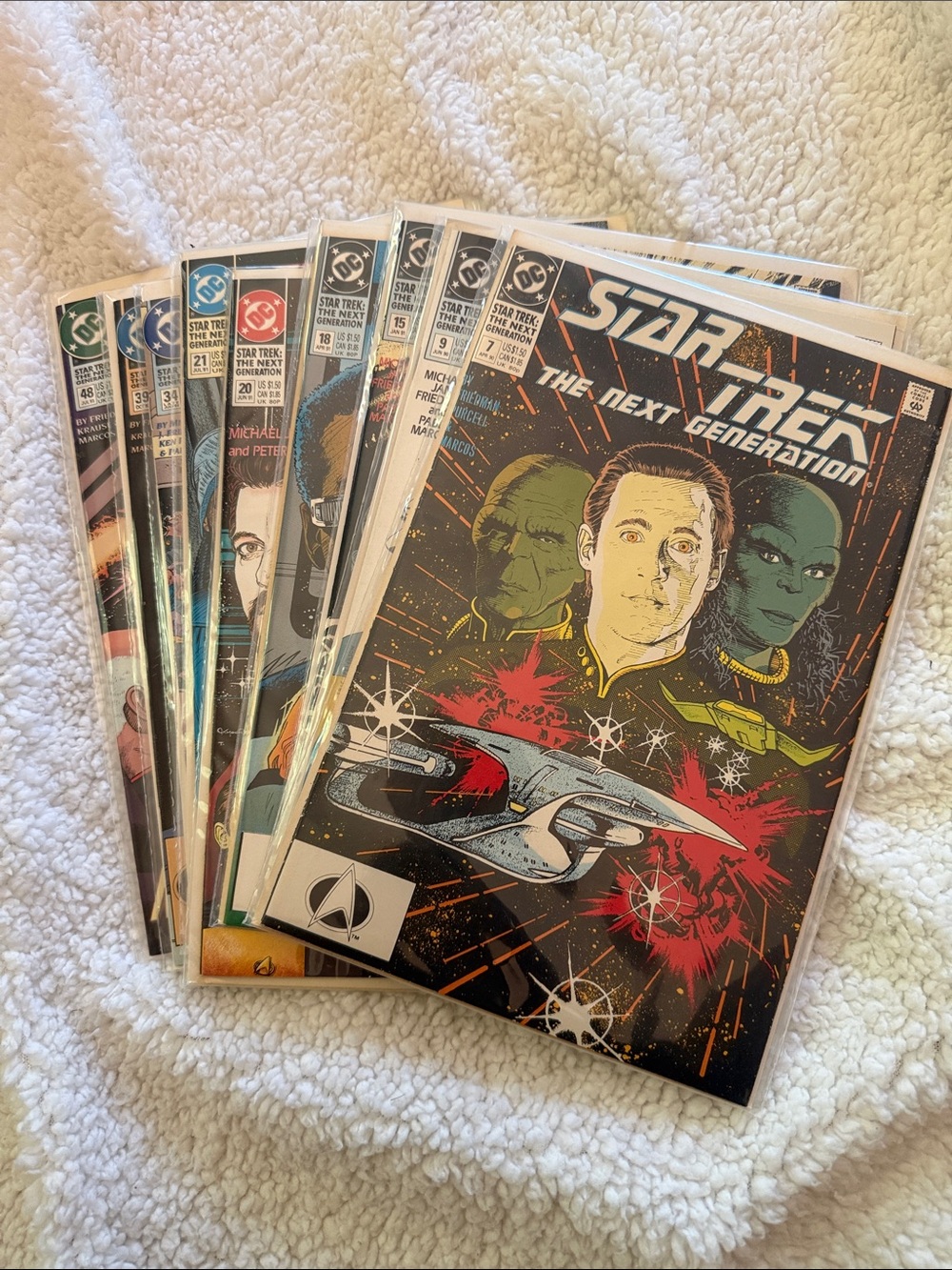 Vintage Star Trek: The Next Generation Comic Set 1991-93 with 2 action figures